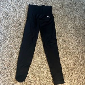 AYBL black leggings (never worn, perfect condition)